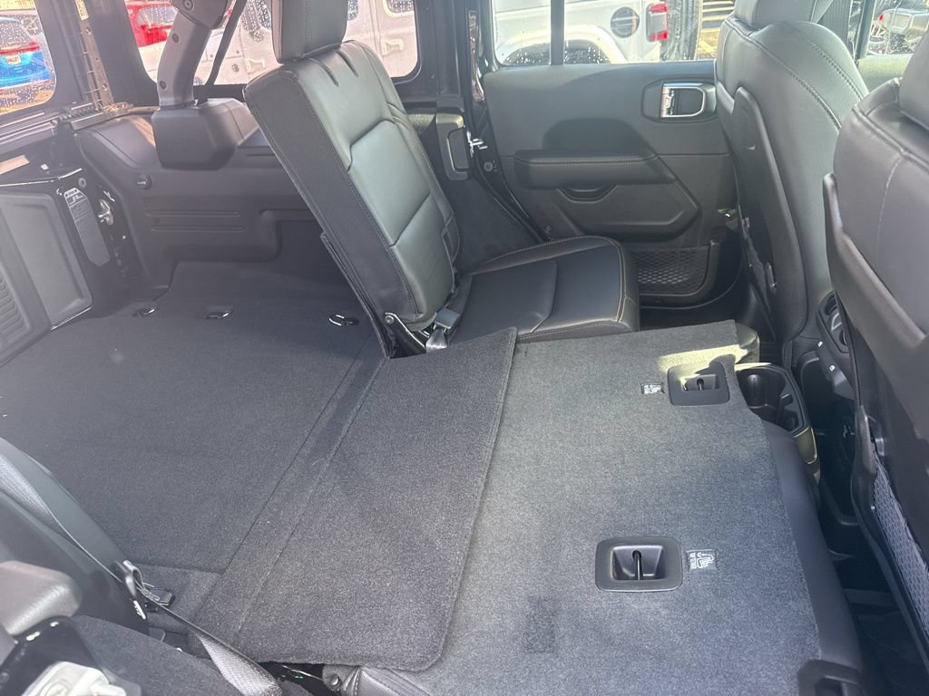 New 2025 Jeep Wrangler Unlimited Sahara AWD/4WD image 44