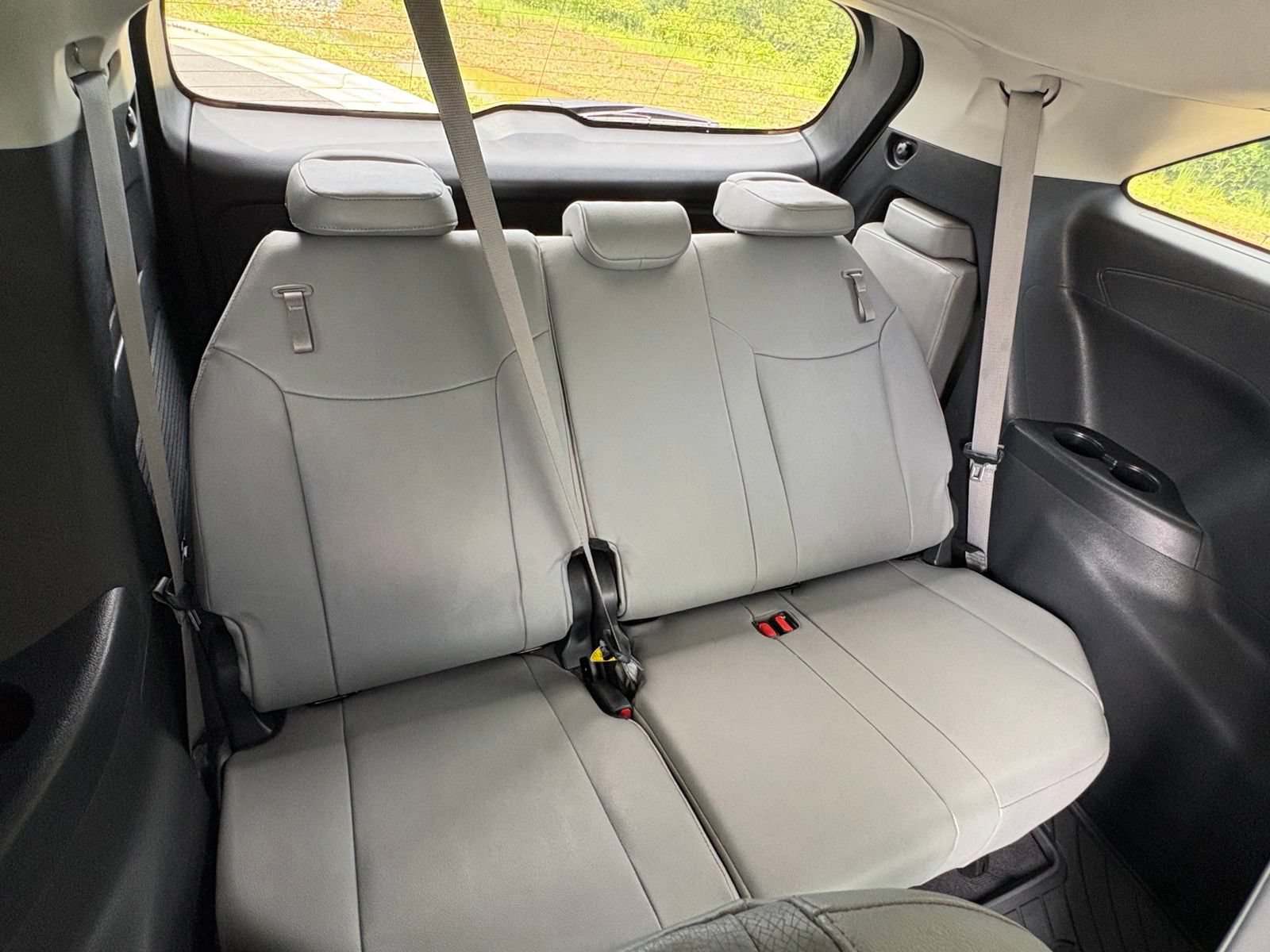 Used 2025 Toyota Sienna XLE FWD image 31