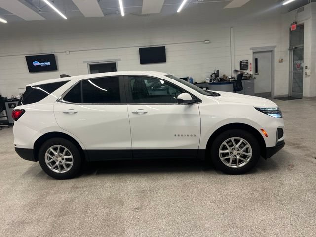 Used 2024 Chevrolet Equinox LT AWD/4WD image 4