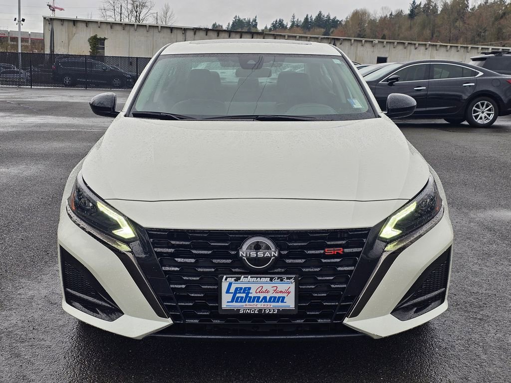 Certified 2023 Nissan Altima 2.5 SR w/ SR Premium Package image 2
