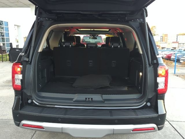 Used 2024 Ford Expedition Max XLT RWD image 16