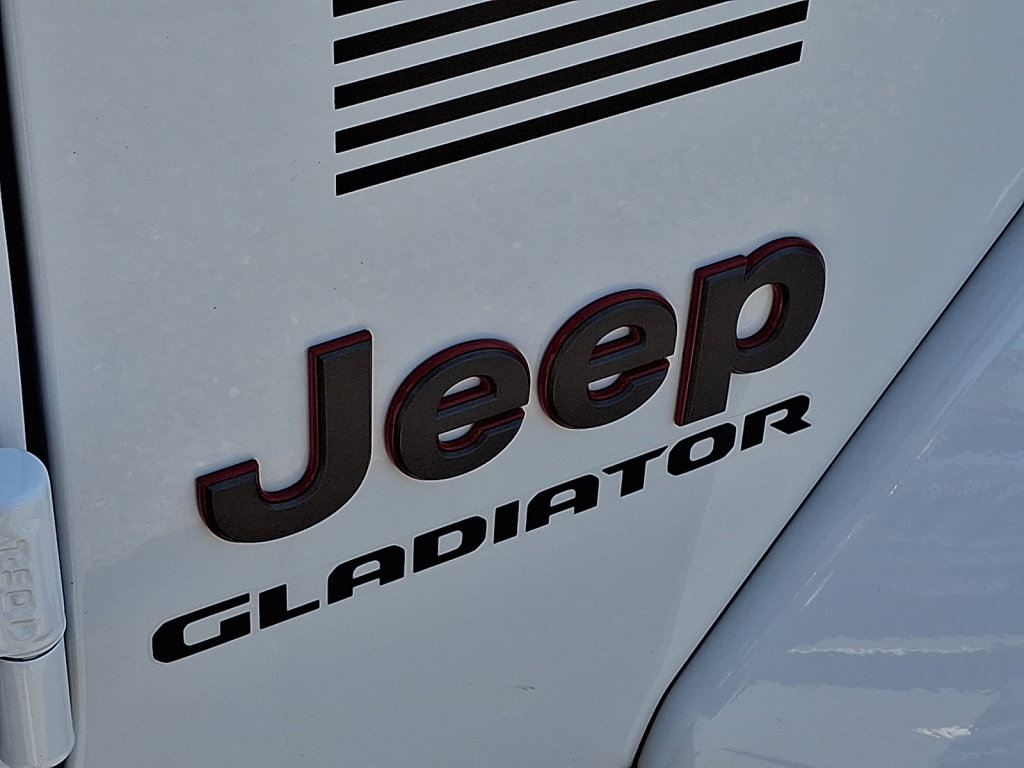 Used 2022 Jeep Gladiator Rubicon w/ Cold Weather Group image 16