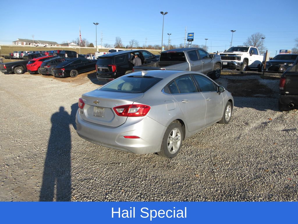 Certified 2017 Chevrolet Cruze LT image 3