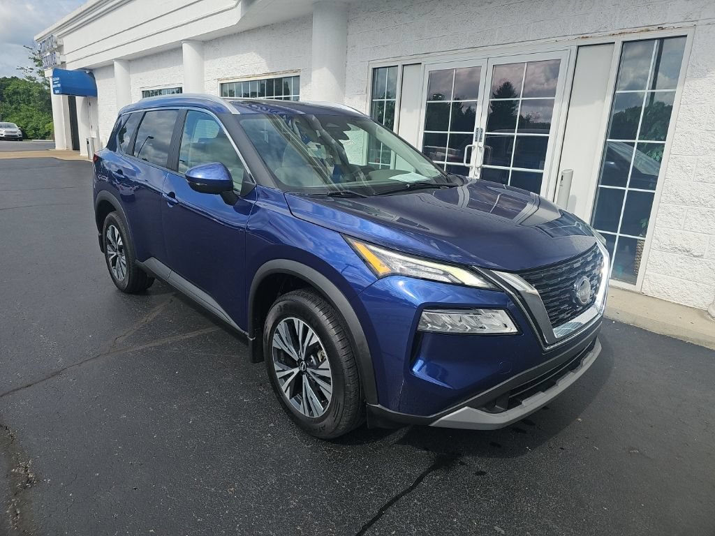 Used 2023 Nissan Rogue SV w/ SV Premium Package AWD/4WD image 4
