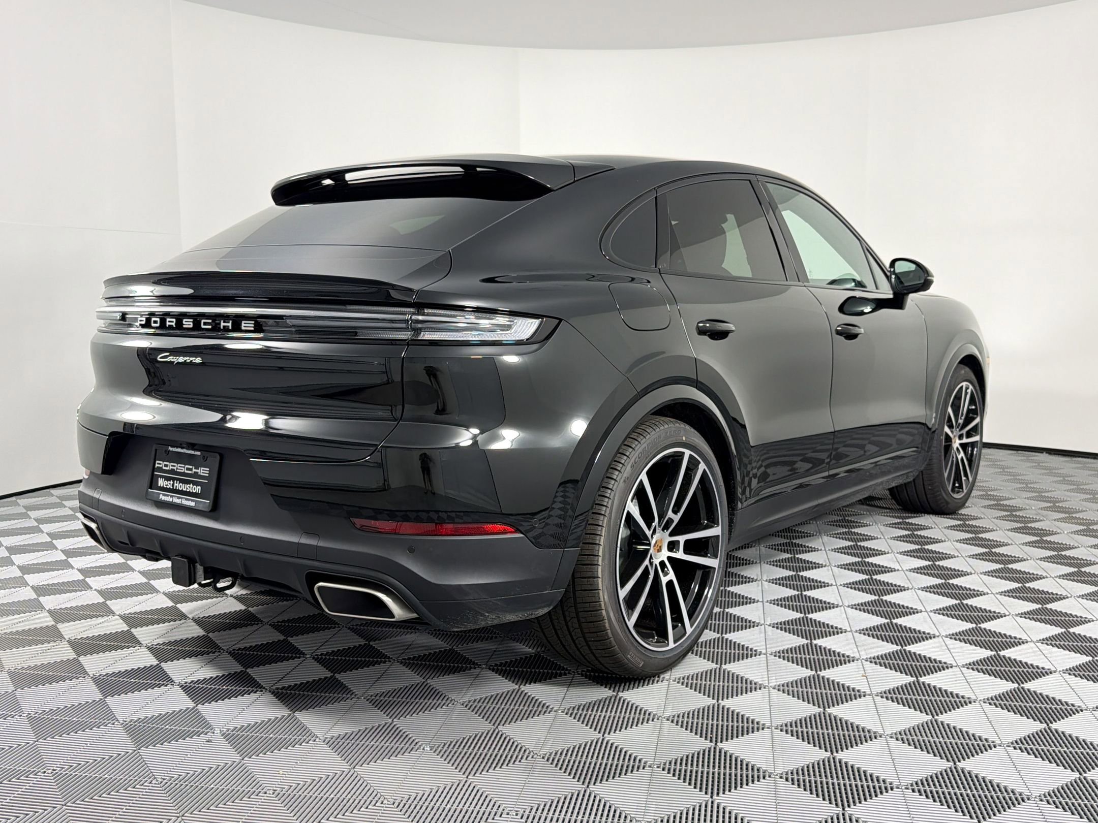 New 2026 Porsche Cayenne Coupe AWD/4WD image 9