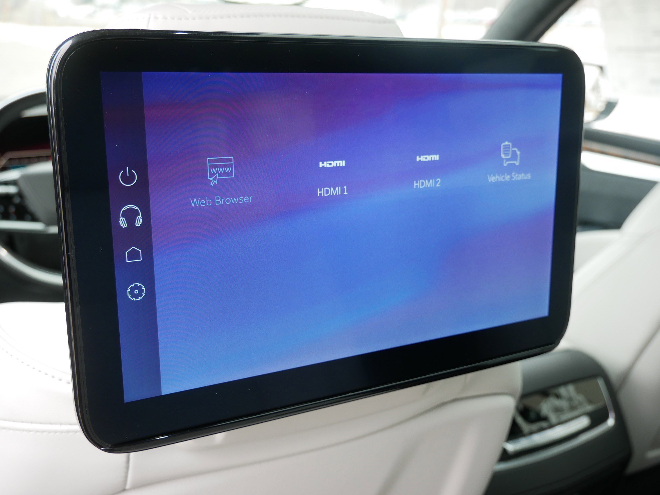 New 2026 Cadillac Escalade Platinum Sport w/ LPO, ONYX Package image 25