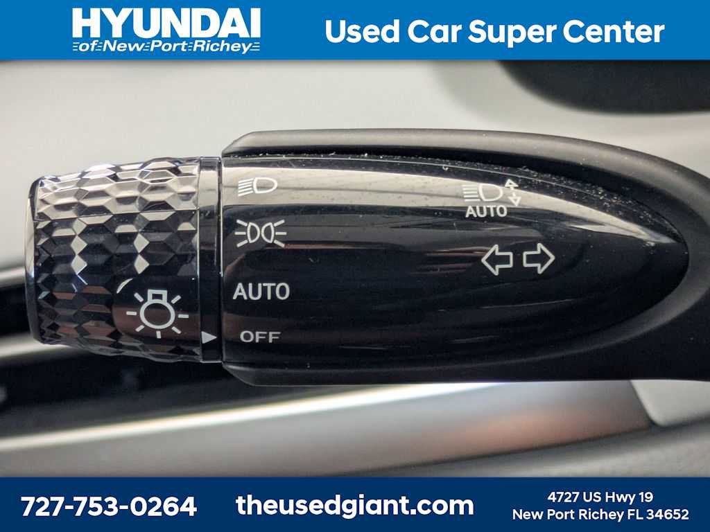 Used 2025 Hyundai Palisade SE FWD image 35