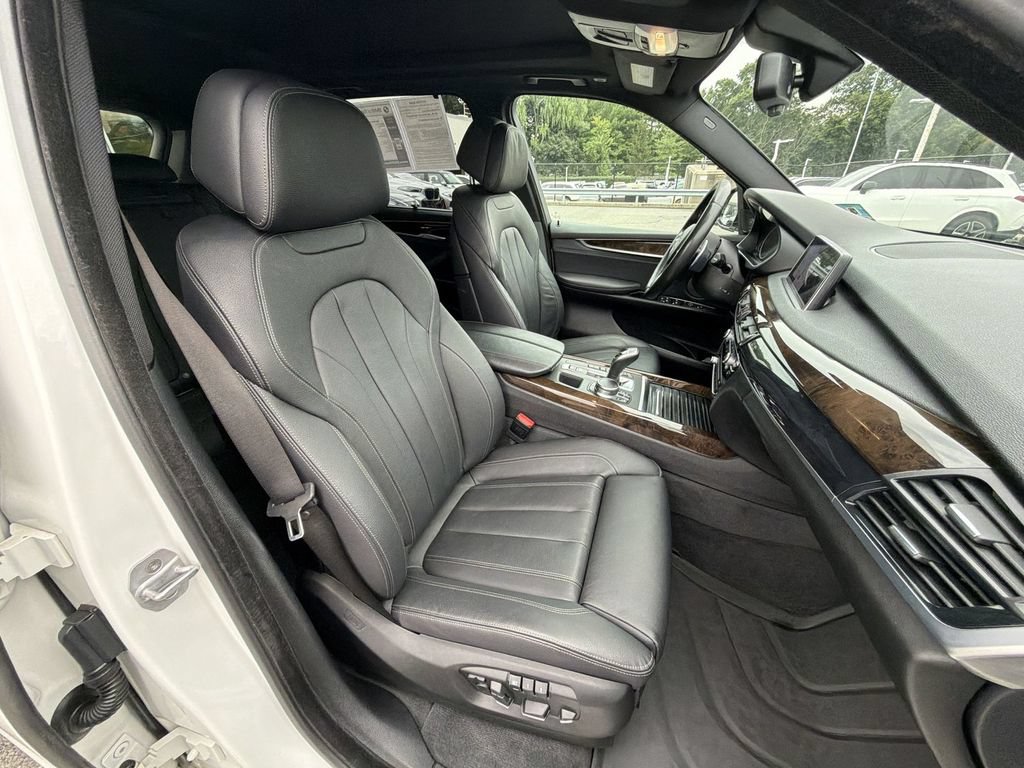Used 2018 BMW X5 xDrive50i AWD/4WD image 22
