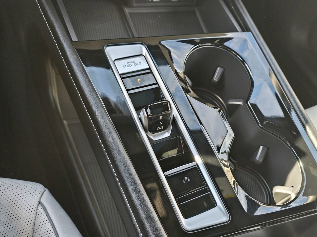 Used 2024 Volkswagen Atlas Cross Sport SEL Premium R-Line image 24