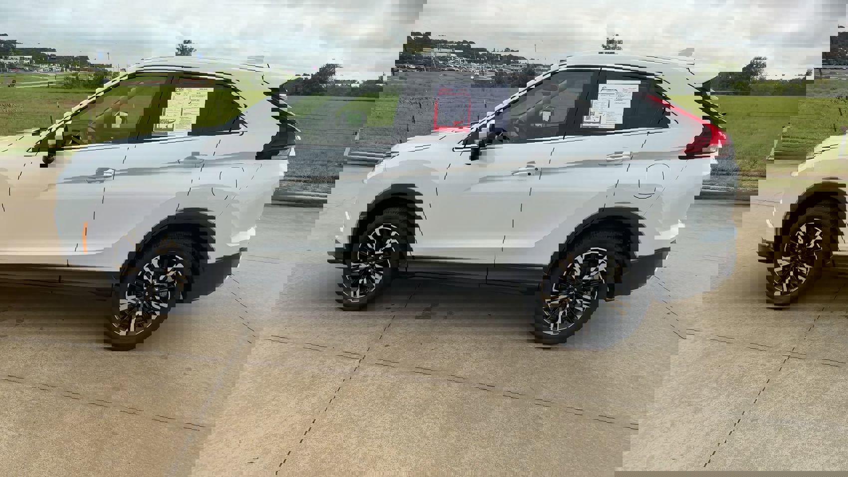 Used 2024 Mitsubishi Eclipse Cross SE image 6