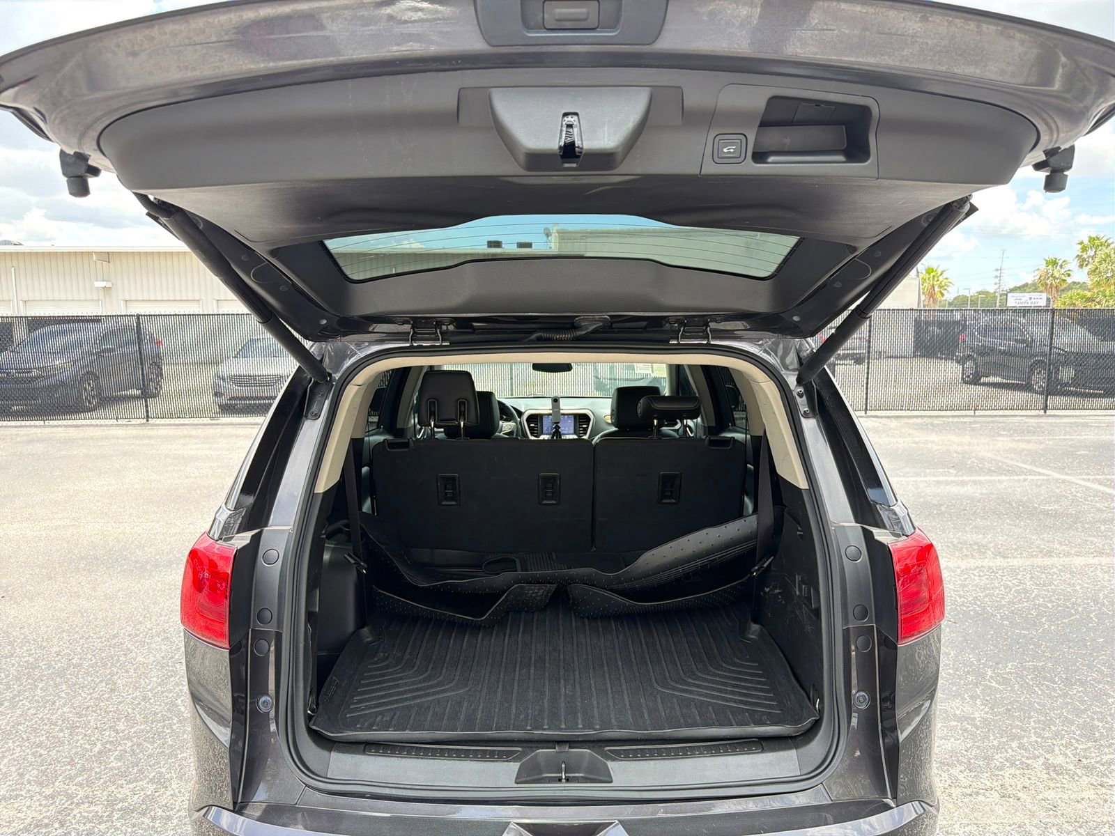 Used 2018 GMC Acadia Denali FWD image 26