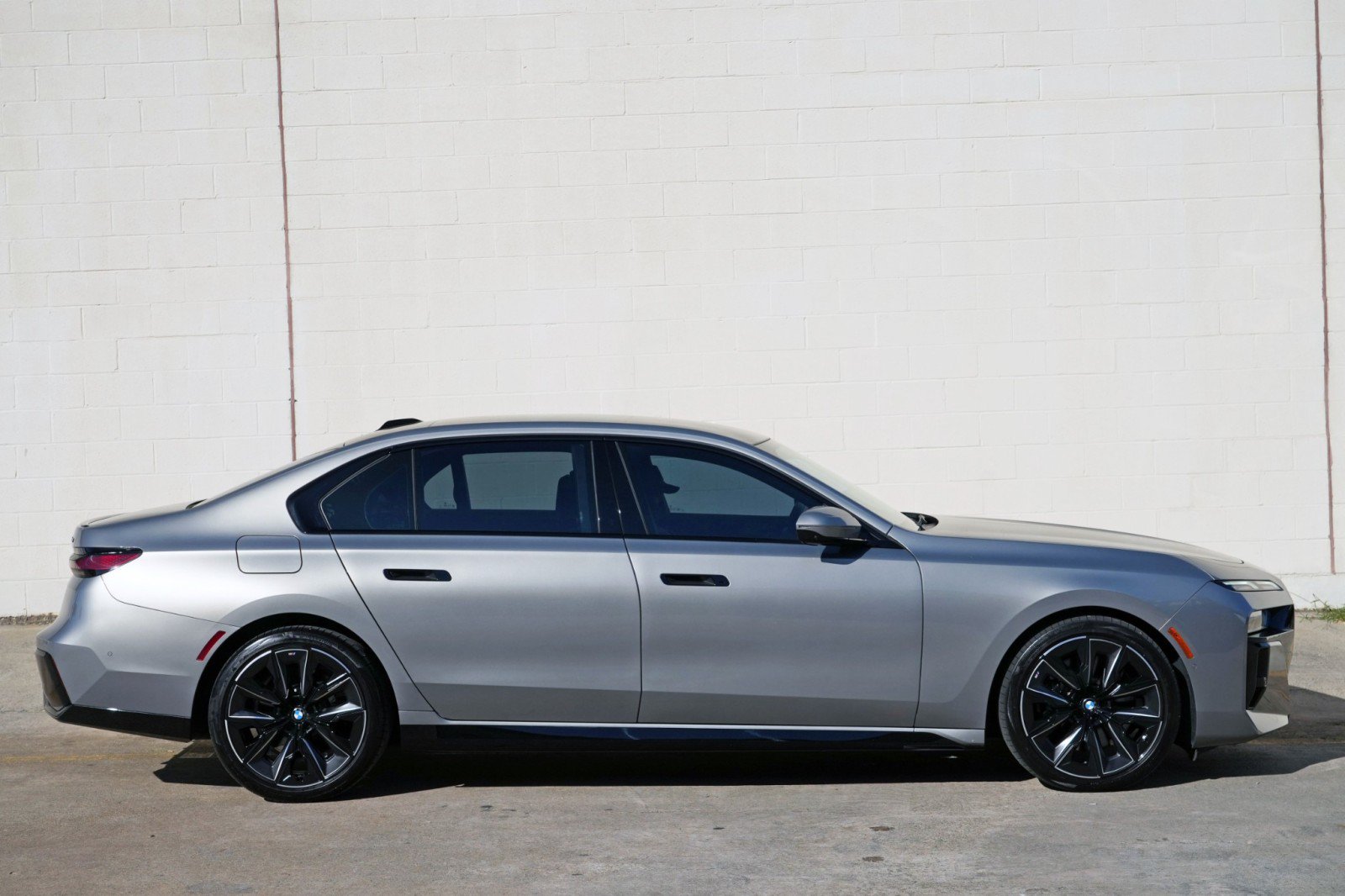 Used 2023 BMW 740i RWD image 65