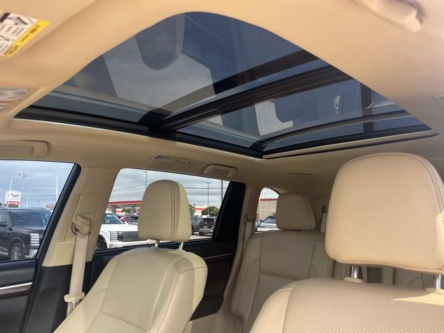 Used 2015 Toyota Highlander Limited Platinum AWD/4WD image 33