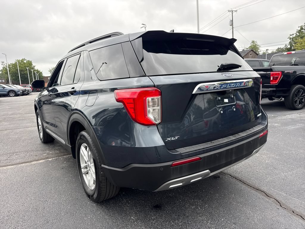 Used 2024 Ford Explorer XLT w/ Equipment Group 202A AWD/4WD image 9