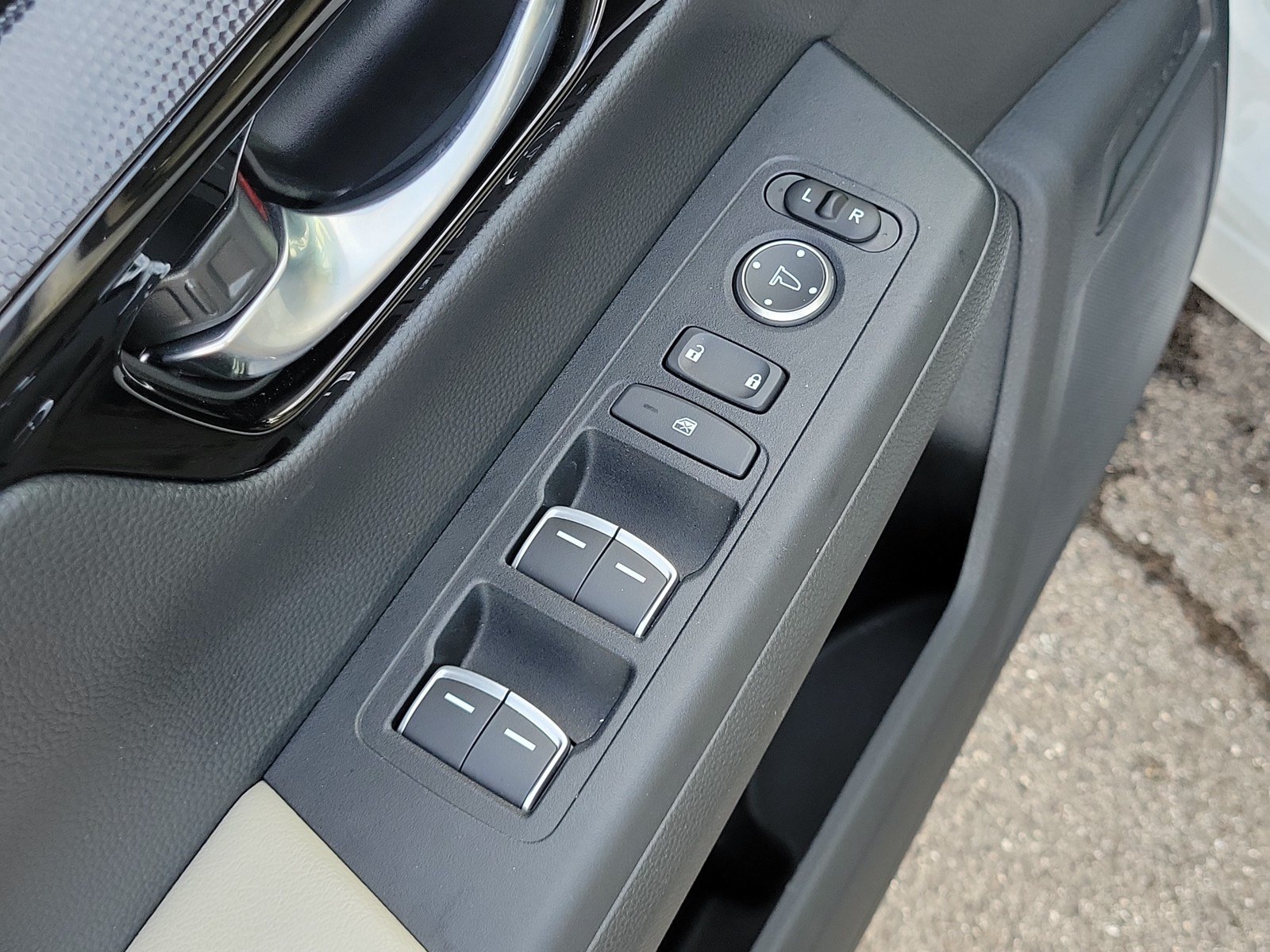 Used 2024 Honda CR-V EX-L image 14