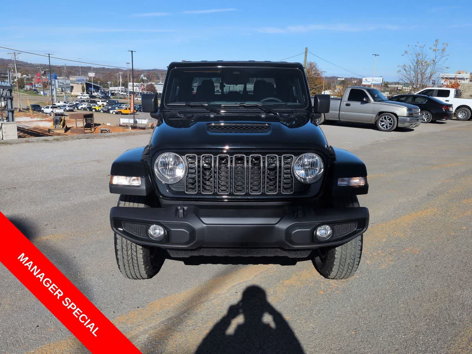 New 2026 Jeep Gladiator Sport AWD/4WD image 3