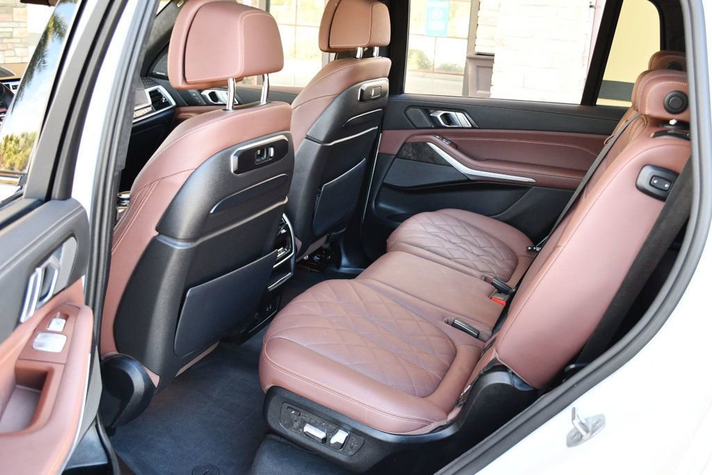 Used 2024 BMW X7 xDrive40i w/ M Sport Package image 16