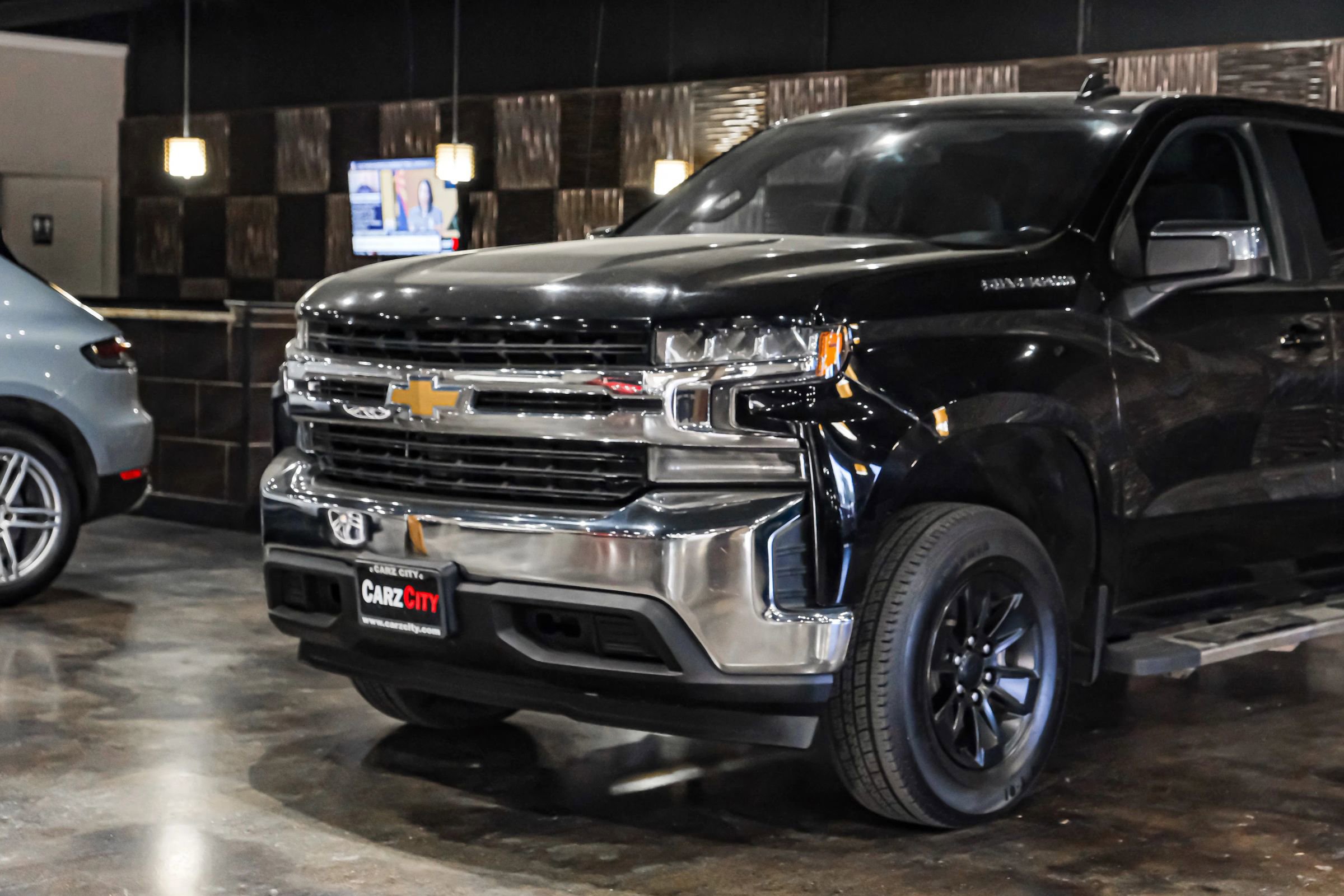 Used 2019 Chevrolet Silverado 1500 LT w/ All-Star Edition image 7