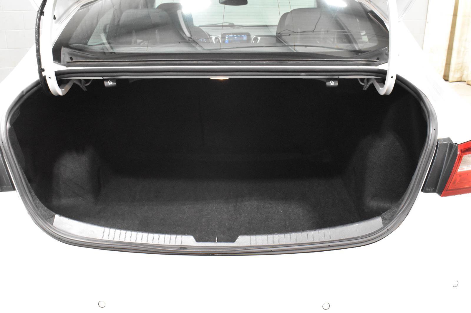 Used 2024 Chevrolet Malibu LT FWD image 26