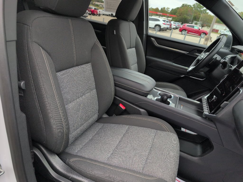 Used 2025 GMC Acadia Elevation image 11