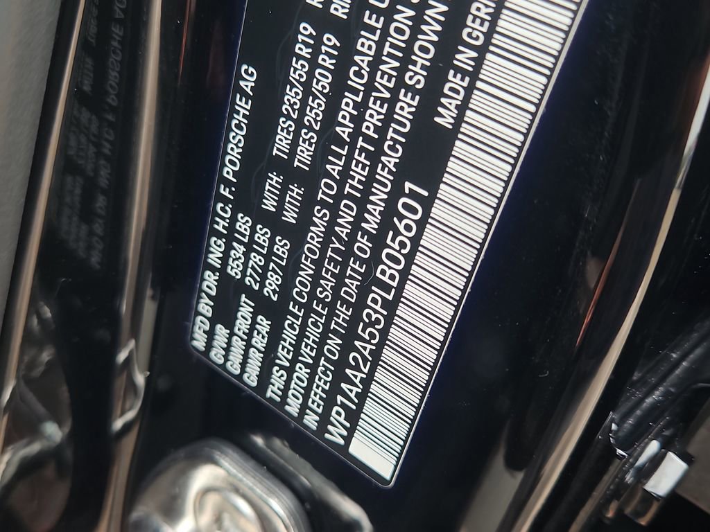 Used 2023 Porsche Macan image 34