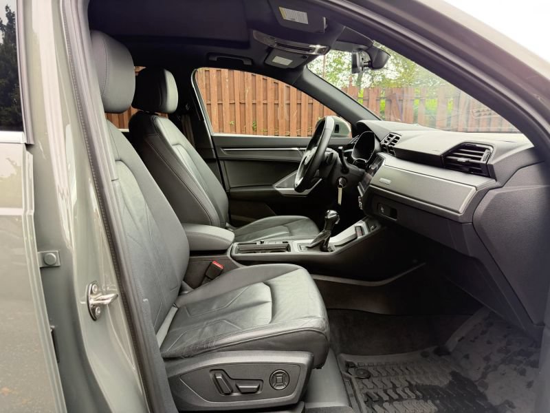 Used 2022 Audi Q3 2.0T Premium Plus w/ Premium Plus Package AWD/4WD image 30