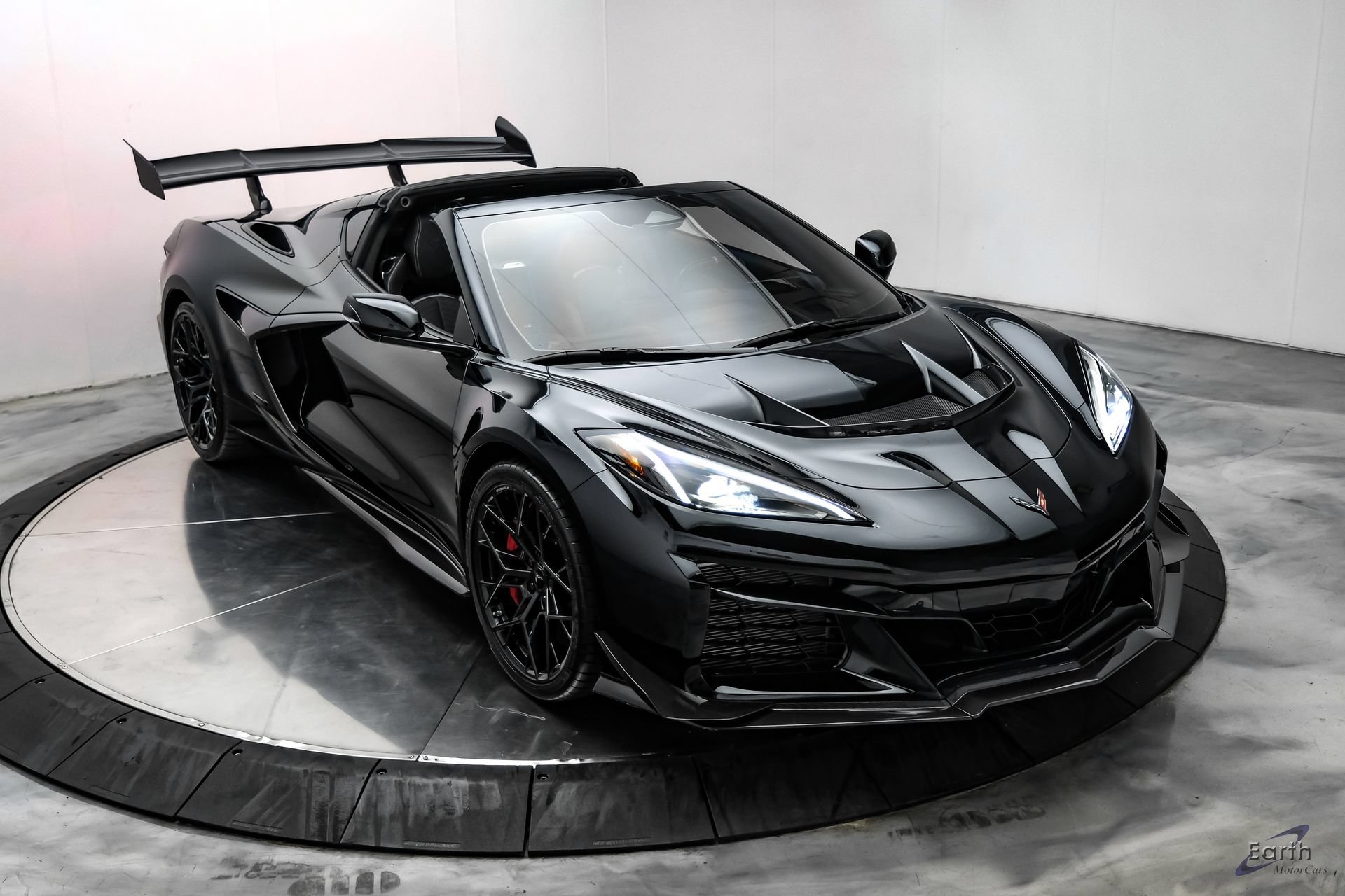Used 2026 Chevrolet Corvette ZR1 w/ ZR1 Carbon Fiber Aero Package RWD image 34