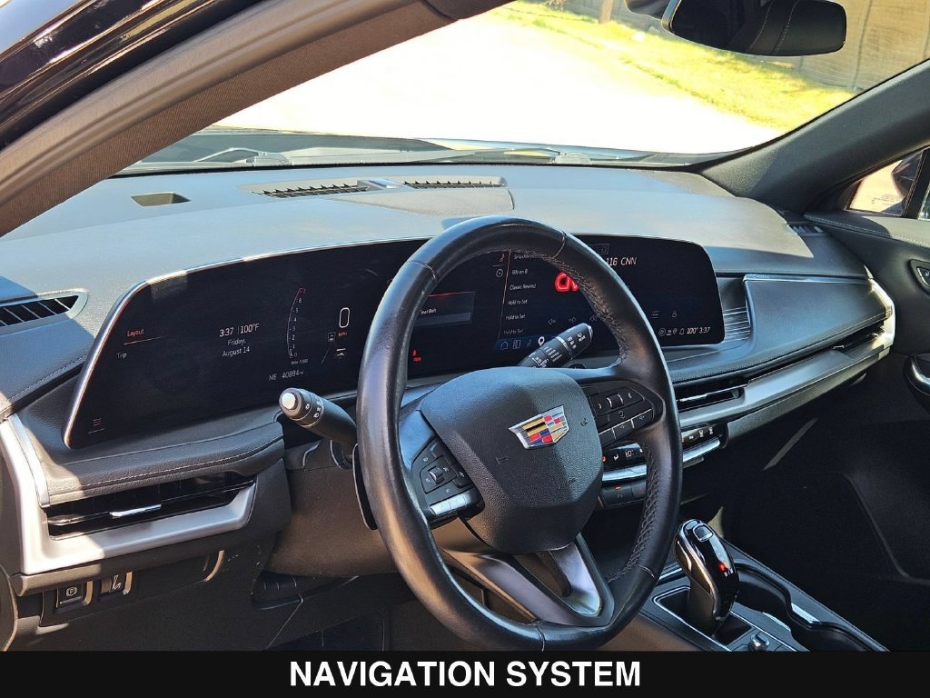 Used 2025 Cadillac XT4 Premium Luxury FWD image 13