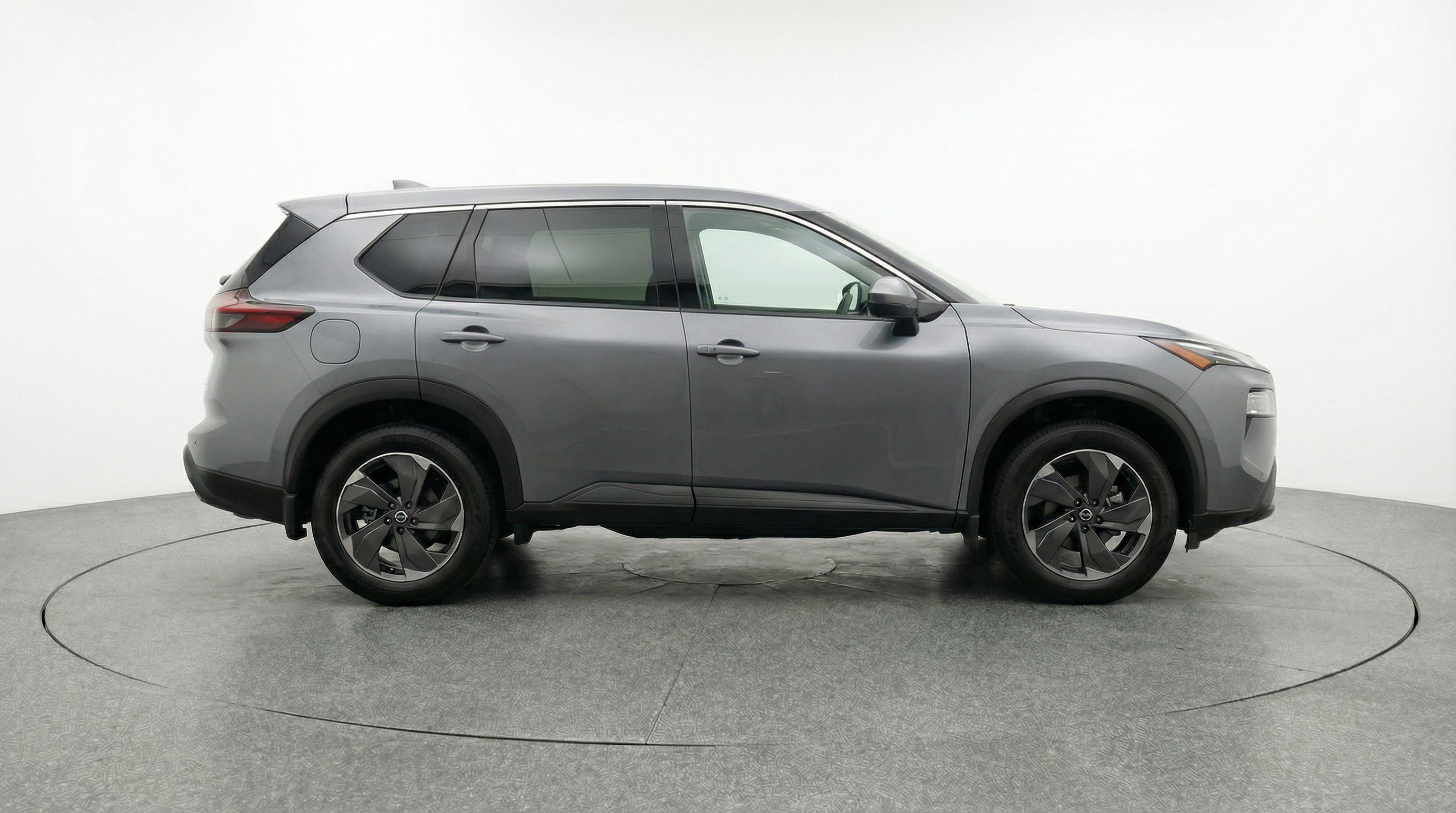 Used 2025 Nissan Rogue SV FWD image 11