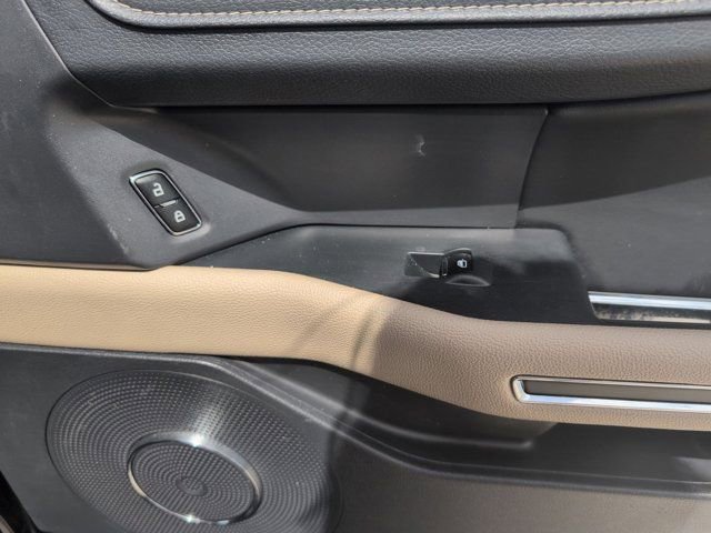 Used 2024 Ford Expedition Max XLT image 35