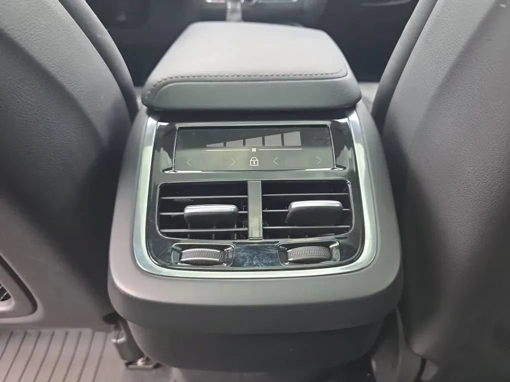 Used 2021 Volvo XC60 T5 Inscription w/ Advanced Package FWD image 48