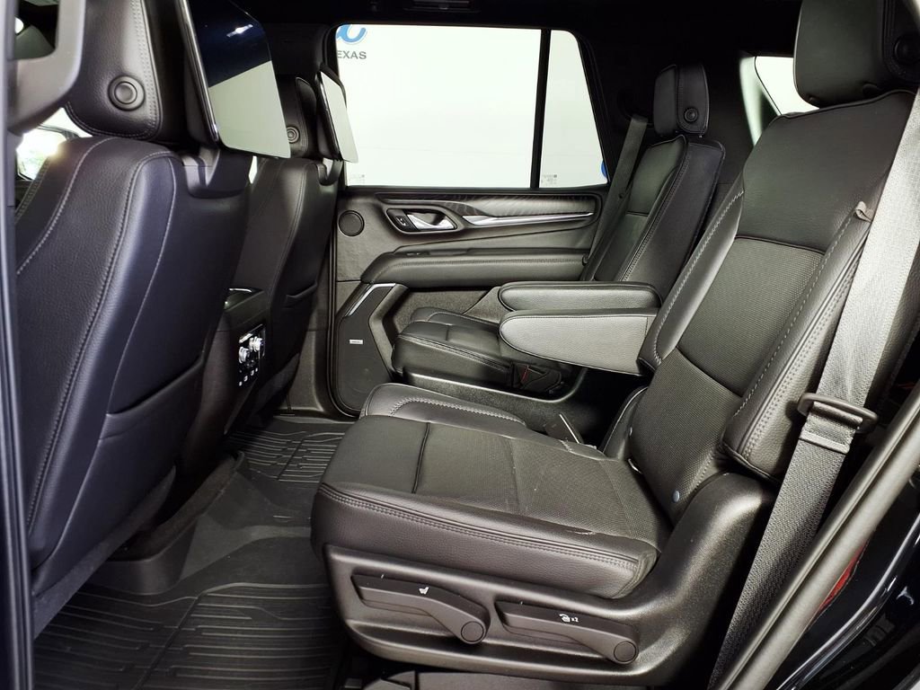 Used 2021 GMC Yukon Denali w/ Denali Premium Package image 6