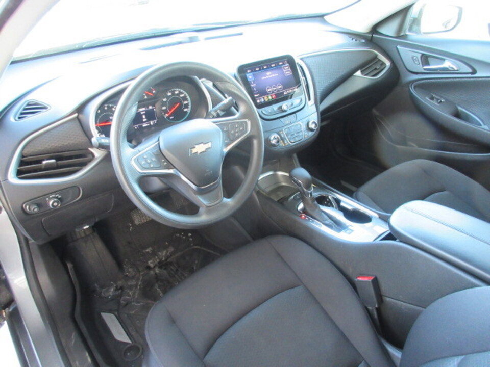 Used 2024 Chevrolet Malibu LT image 9