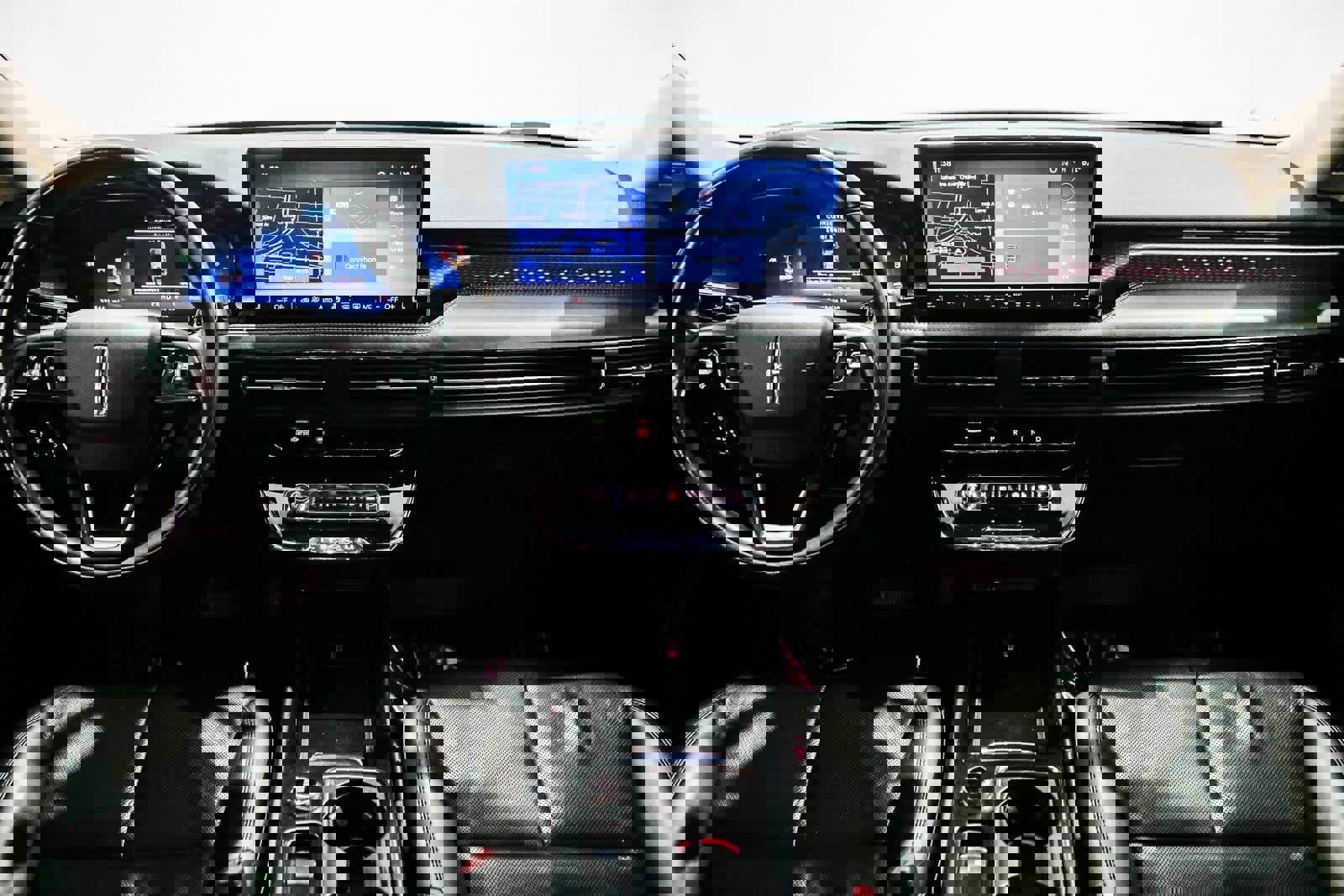 Used 2023 Lincoln Corsair Reserve image 11