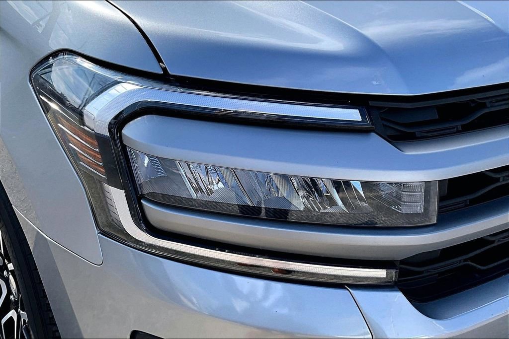 Used 2024 Ford Expedition XLT AWD/4WD image 39