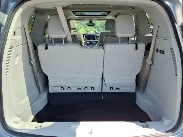 Used 2019 Chrysler Pacifica Limited FWD image 69