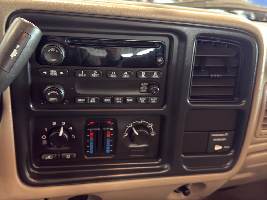 Used 2004 GMC Sierra 1500 BASE Regular Cab w/ Light Duty Power Package image 18