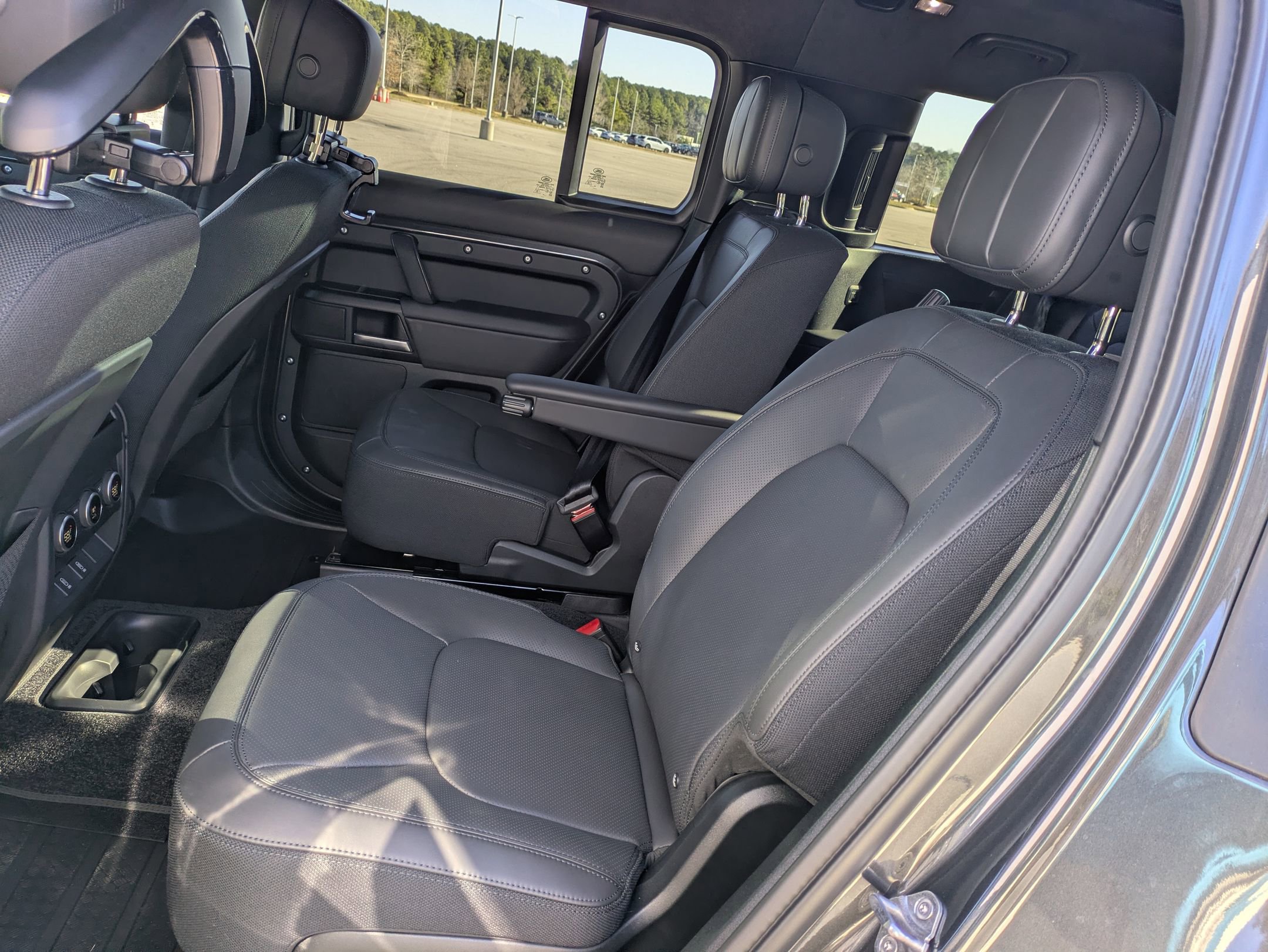 New 2026 Land Rover Defender 130 V8 image 27