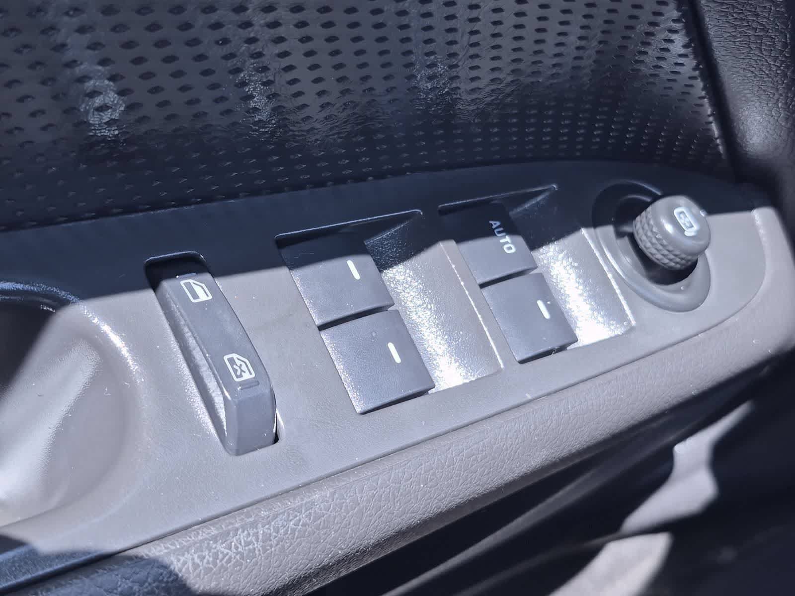 Used 2007 Ford Fusion SEL FWD image 30