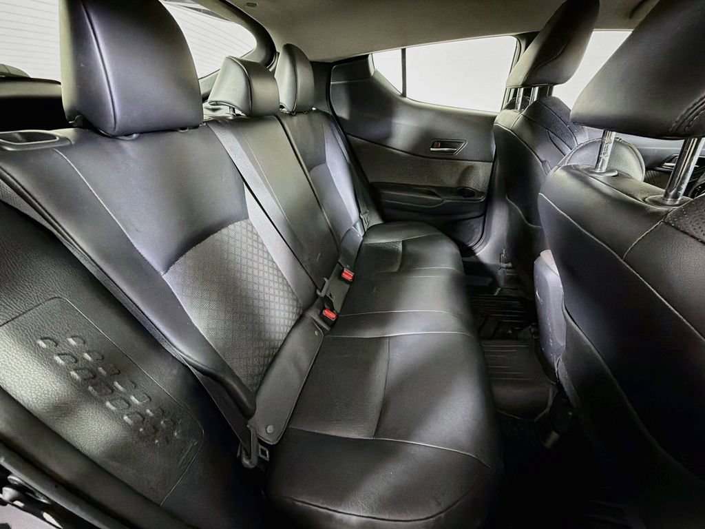 Used 2020 Toyota C-HR Limited FWD image 22