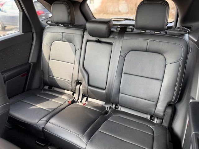 Used 2020 Ford Escape Titanium image 18