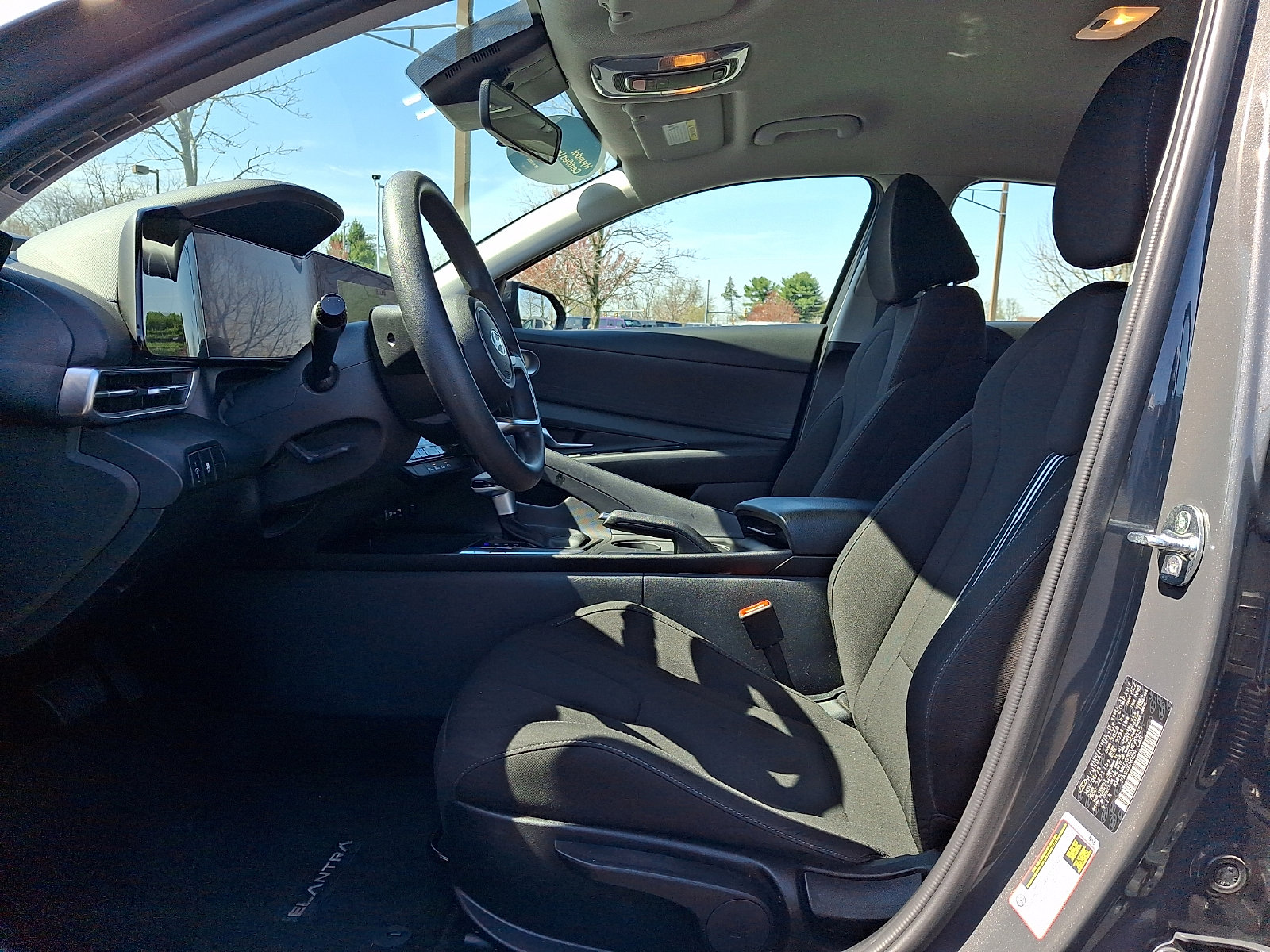 Used 2024 Hyundai Elantra SEL FWD image 13