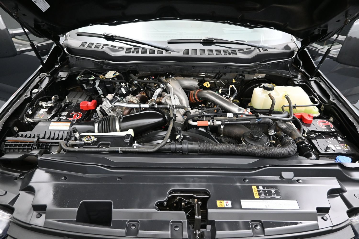 Used 2023 Ford F250 Lariat w/ Lariat Ultimate Package AWD/4WD image 8