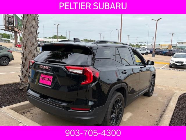 Used 2024 GMC Terrain SLT w/ Infotainment Package II image 19