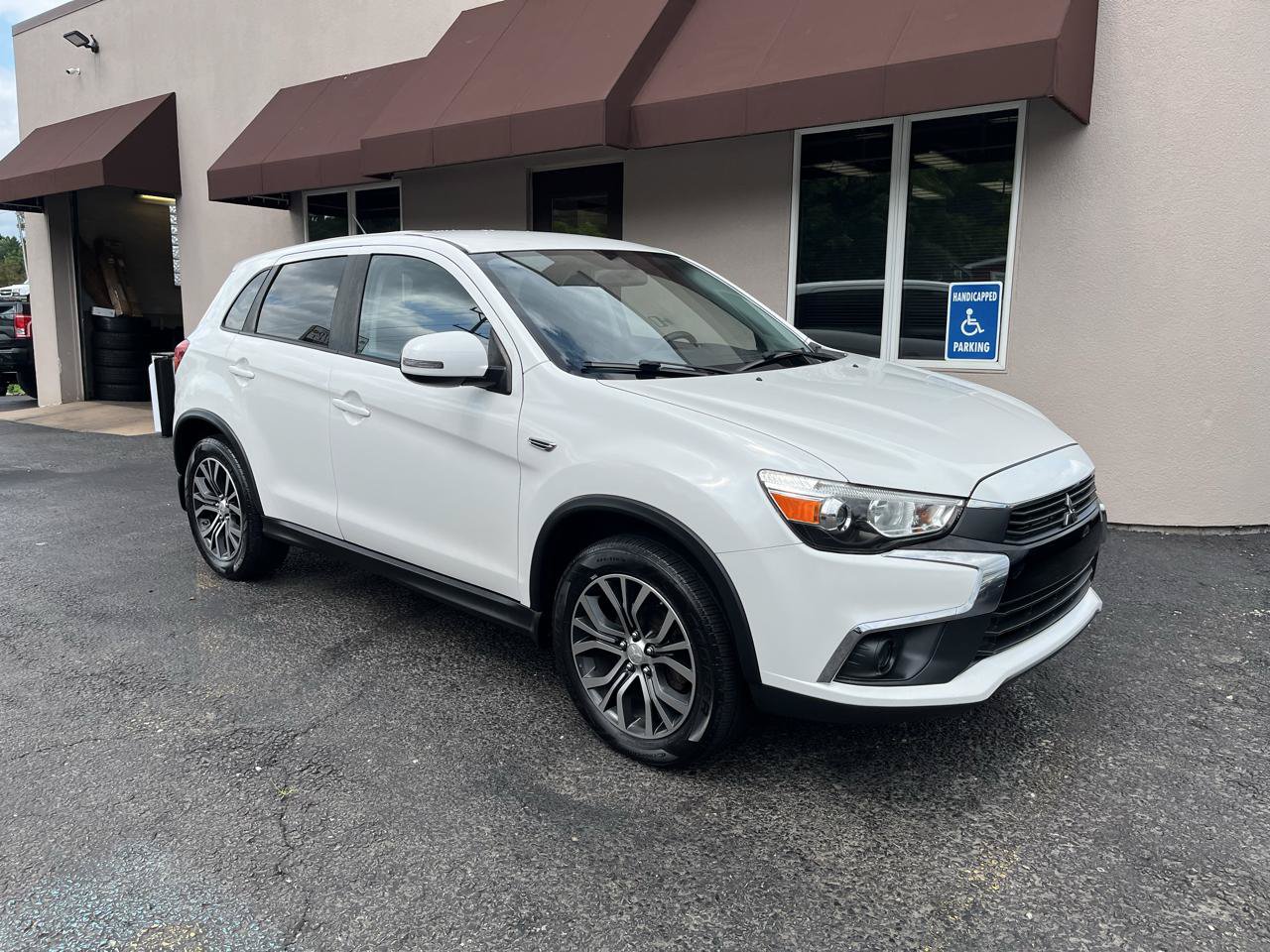 Used 2016 Mitsubishi Outlander Sport ES AWD/4WD image 3