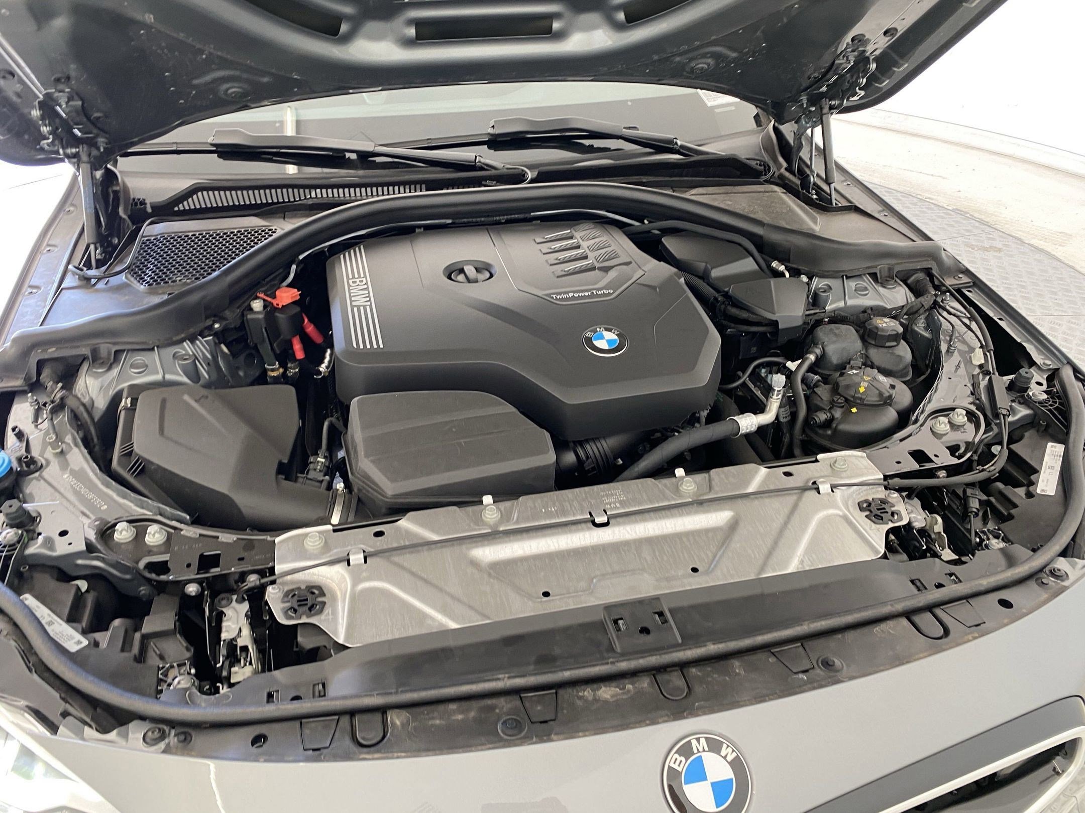 Used 2025 BMW 230i xDrive Coupe w/ Convenience Package AWD/4WD image 32