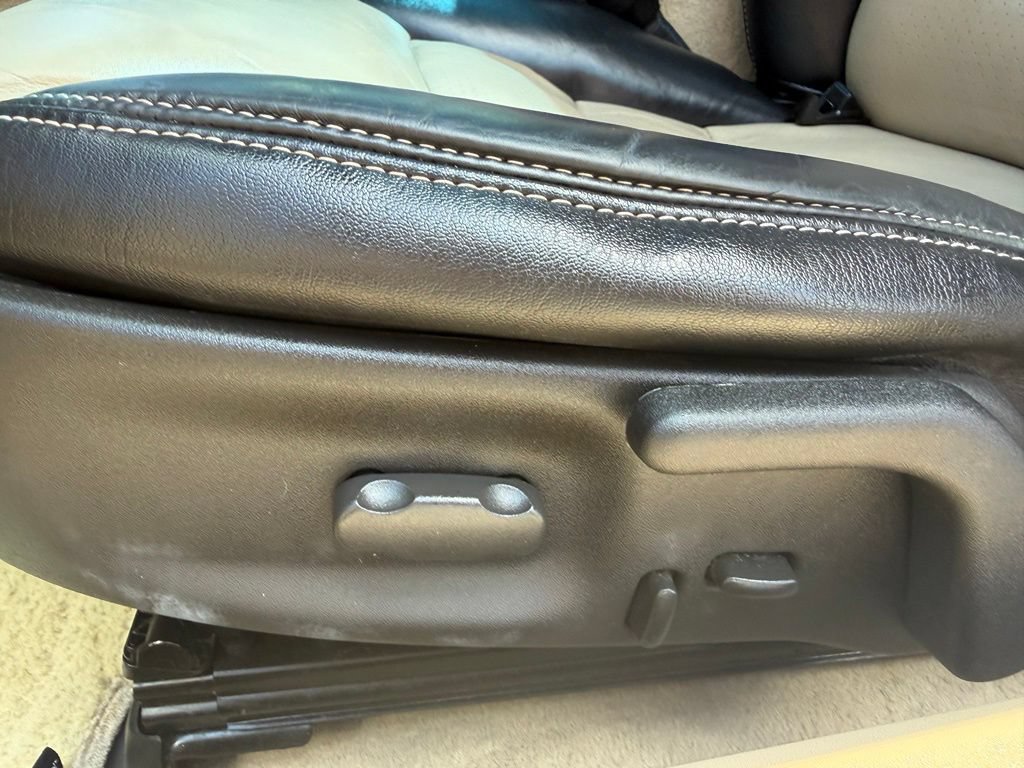 Used 2009 Chevrolet Corvette Coupe w/ Preferred Equipment Group RWD image 17