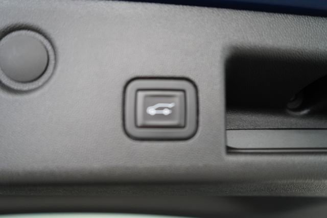 Used 2023 Chevrolet Equinox LT image 57