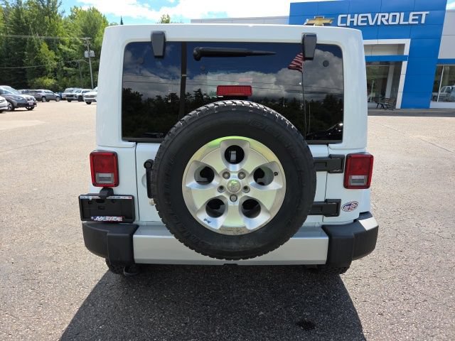 Used 2015 Jeep Wrangler Unlimited Sahara w/ Connectivity Group AWD/4WD image 21