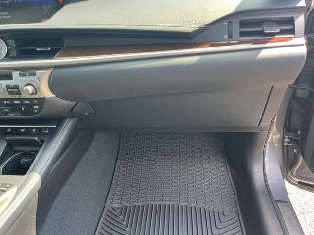 Used 2017 Lexus ES 350 w/ Luxury Package FWD image 26